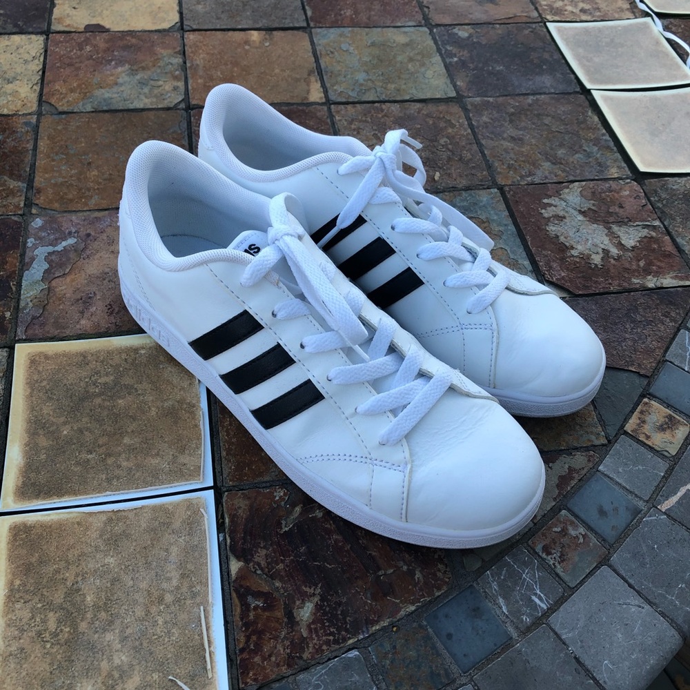 women’s adidas sneakers